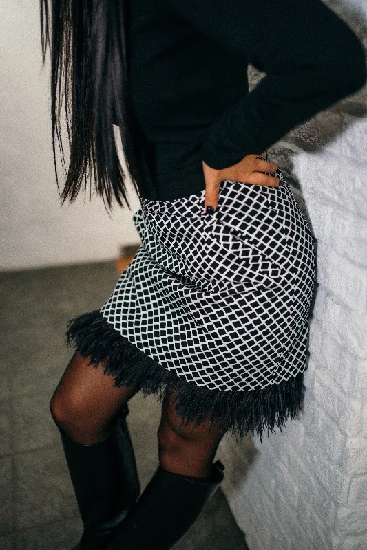 Black and white feather mini skirt corduroy skirt durable